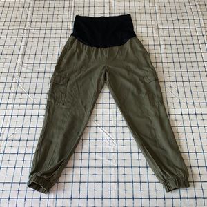 Maternity over the belly twill jogger